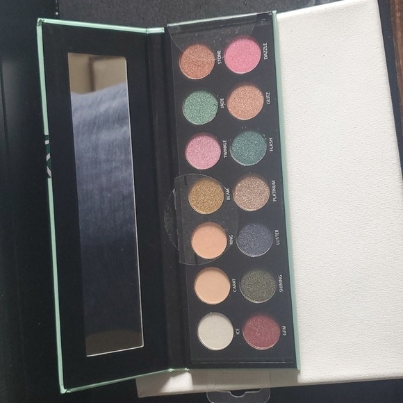 Diamond 14 Color Eyeshadow Palette - Picture 9 of 11